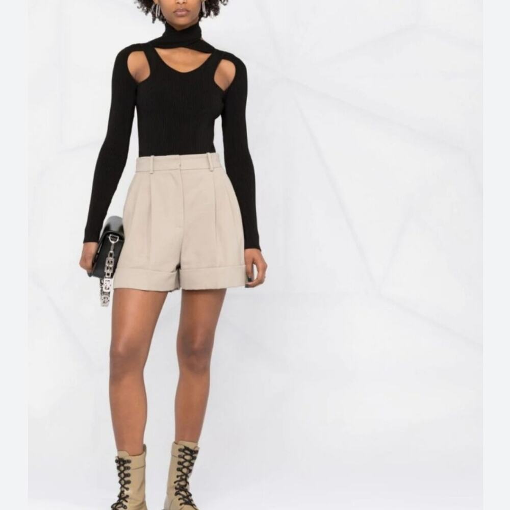 NWT$950 Alexander McQueen Stone Cotton Panama Double Pleat Shorts Sz 38, US 2 -4
